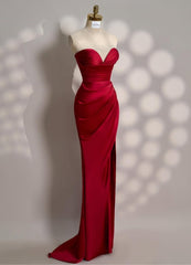 Newinlook Charming Red Split Pleated Evening Dress