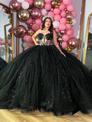 Exquisite Black Tulle Quinceanera Dress Sweetheart Neckline with Lace Appliques & Glitter Elegance for Sweet 16 & Evening Galas