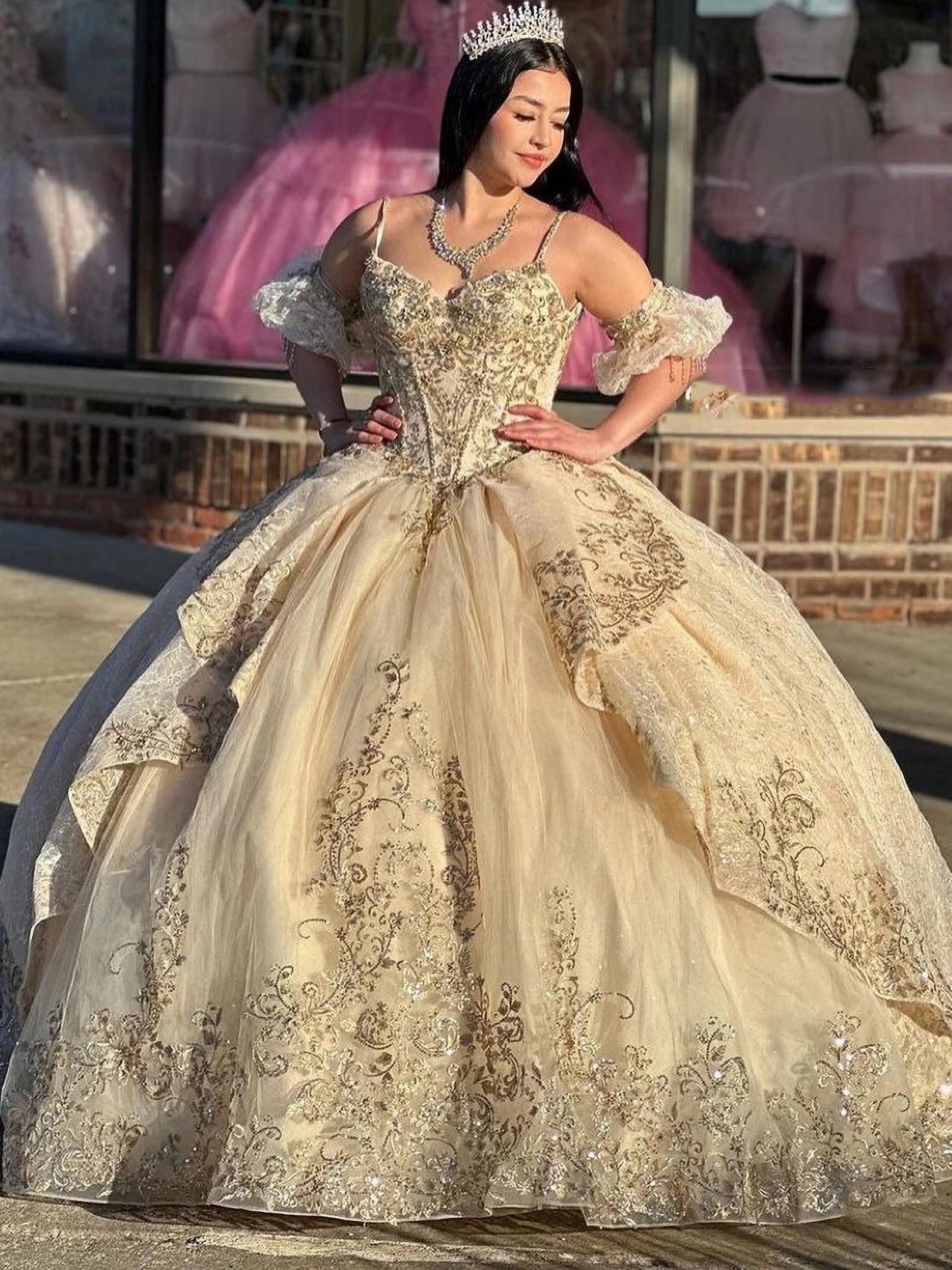 Champagne Quinceanera Dress Sweetheart Neckline Detachable Sleeves & Tiered Lace Applique Ball Gown for Sweet 16 Birthday & Evening Galas