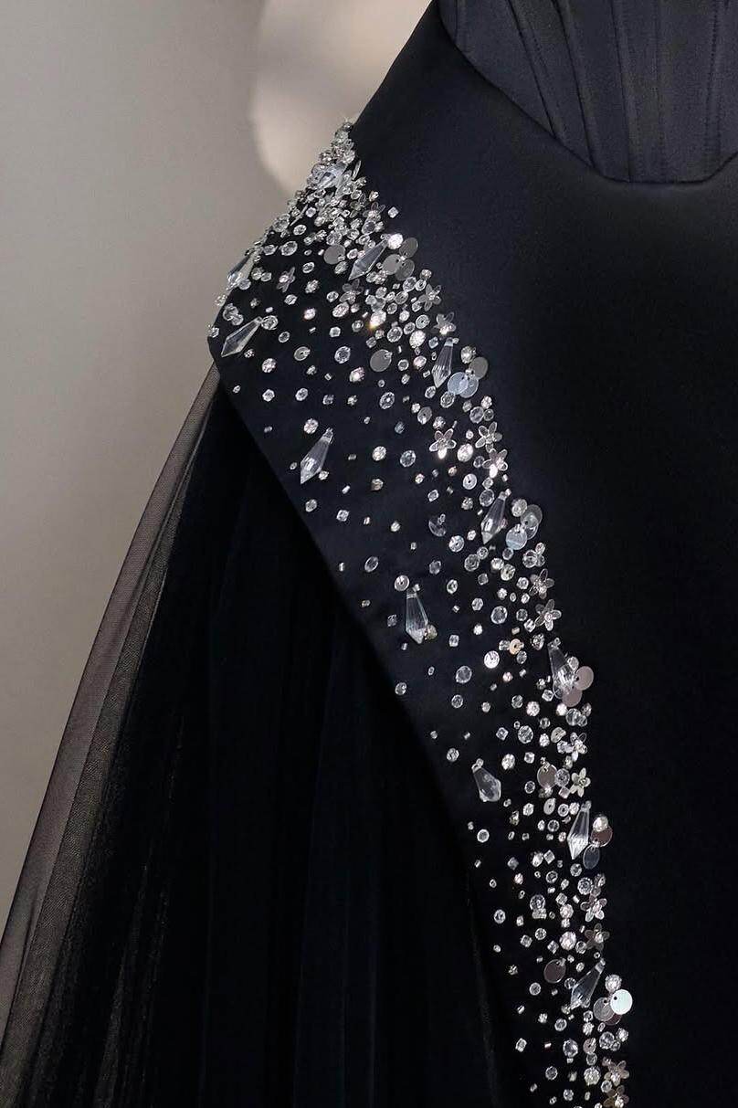 Chic Strapless Sleeveless Long Formal Dress With Beading Tulle