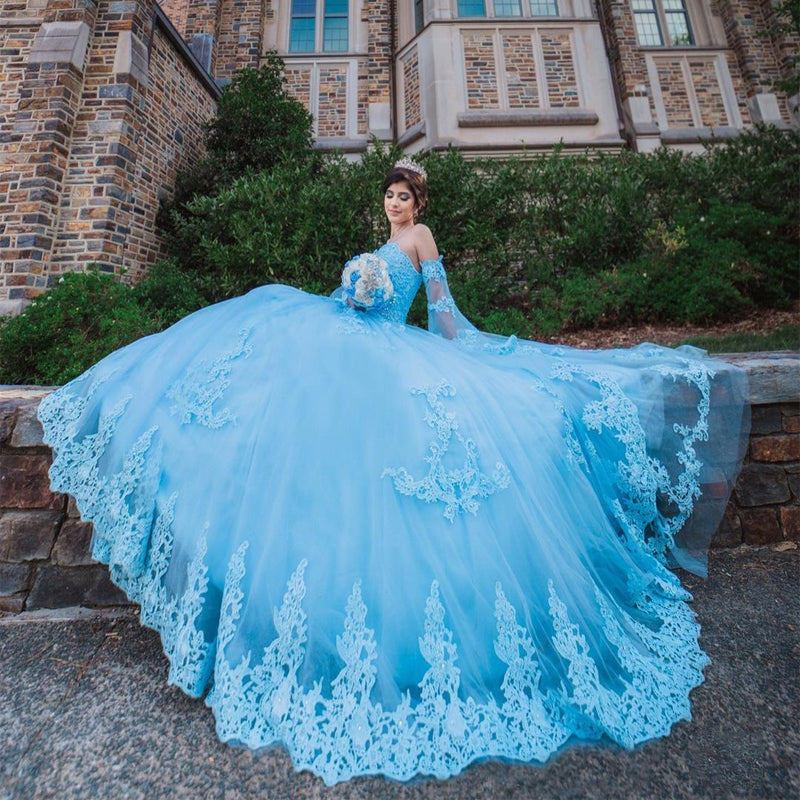 Light Blue Tiered Tulle Quinceanera Dress Sweetheart Neckline with Lace Appliques for Sweet 16 & Princess Ball Gowns