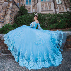 Light Blue Tiered Tulle Quinceanera Dress Sweetheart Neckline with Lace Appliques for Sweet 16 & Princess Ball Gowns