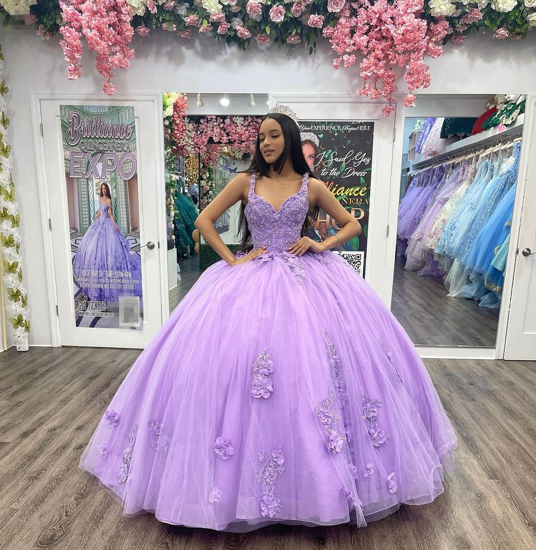 Lilac Ball Gown Sweetheart Neckline Strapless Lace Applique Tulle Quinceanera Dress for Princess Birthday Party or Sweet 16