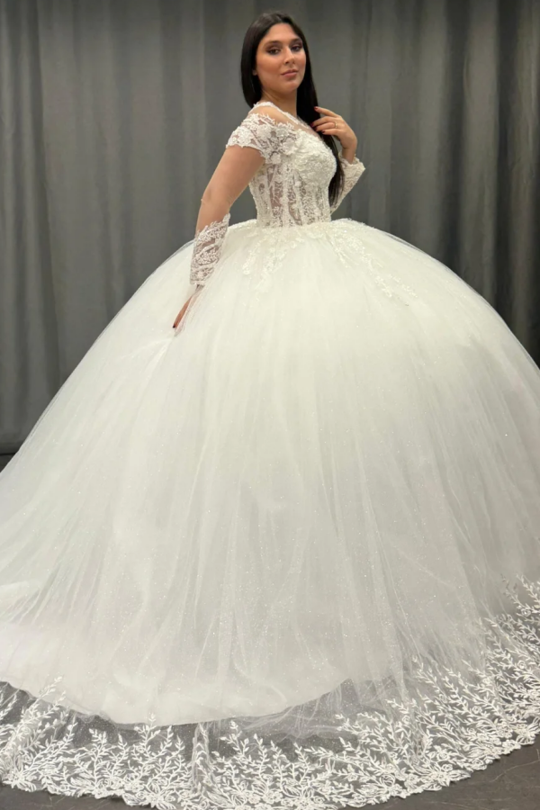 White Tulle Ball Gown Scoop Neck Lace Appliques & Pleated Skirt for Quinceanera Sweet 16 and Formal Evenings