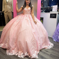 Exquisite Pink Tulle Ball Gown Sweetheart Neckline with Delicate Lace Appliques Perfect for Quinceanera Sweet 16 & Formal Events