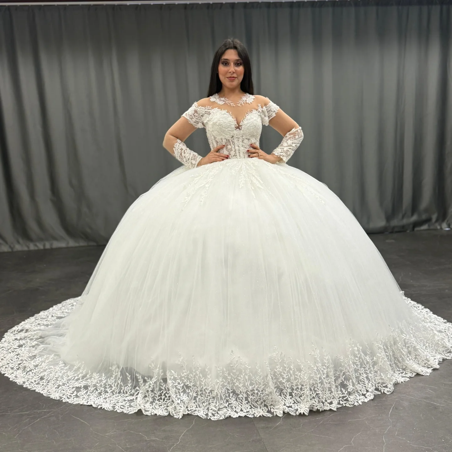 White Tulle Ball Gown Scoop Neck Lace Appliques & Pleated Skirt for Quinceanera Sweet 16 and Formal Evenings
