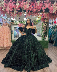 Emerald Green Off-Shoulder Ball Gown Sparkling Tulle Quinceanera Dress with Puff Sleeves for Sweet 16 & Princess Evening Galas