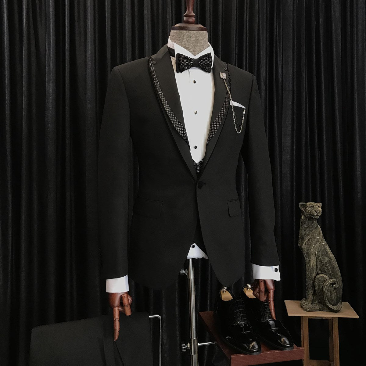 Newinlook Benjamin Black Wedding Suit with Sparkling Peaked Lapel