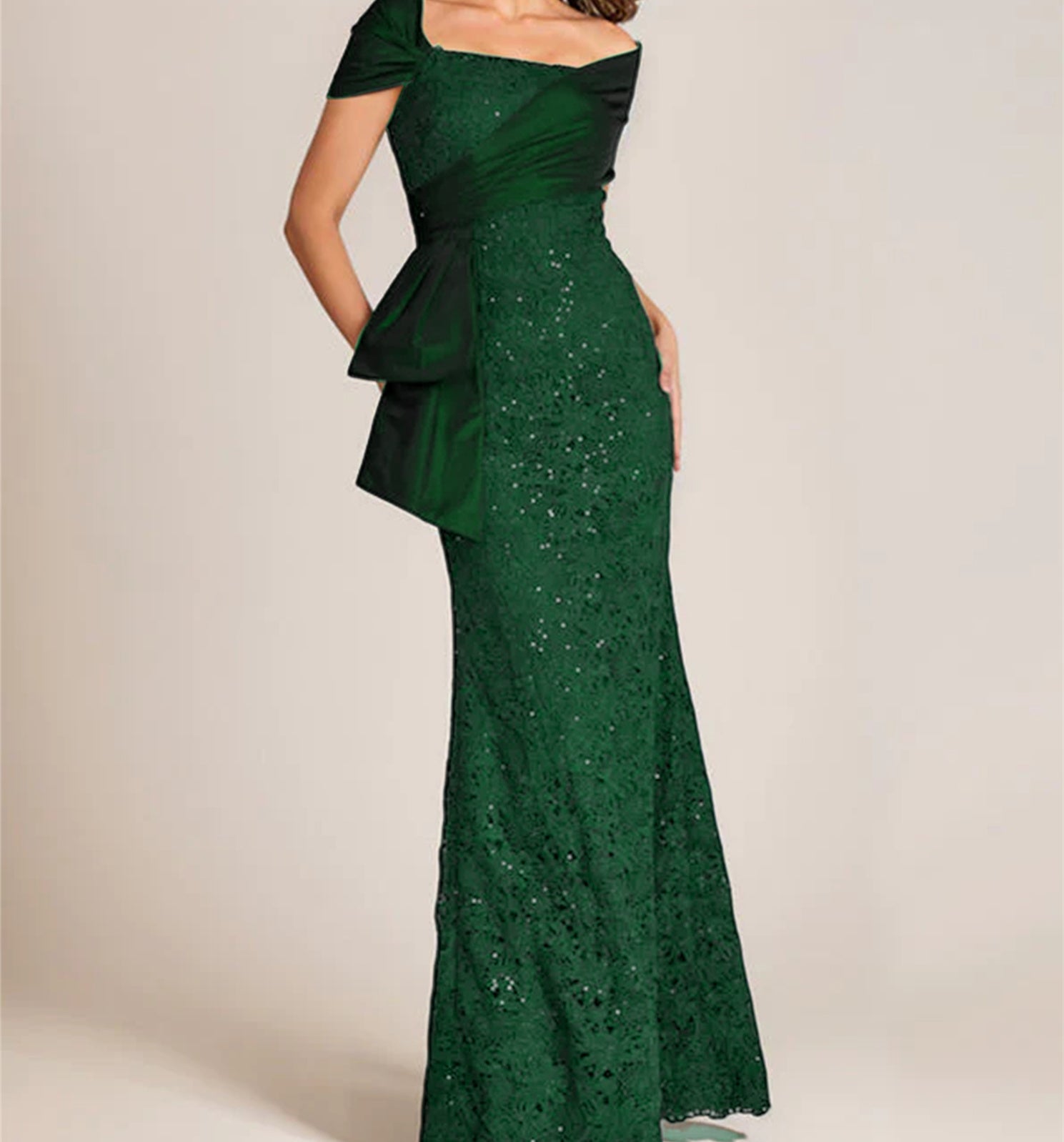Off-the-Shoulder Lace Trumpet/Mermaid Mother of the Bride Dresses Featuring Applique & Beading