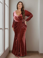 Plus Size Velvet Mother of the Bride A-Line Dress with V-Neck Long Sleeves and Ruffles