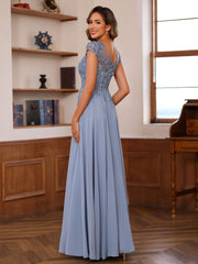 Floor-Length A-Line Mother of the Bride Dress with Scoop Neck and Short Sleeves Featuring Appliques