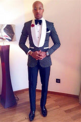 Newinlook Handsome Polka Dot Navy Blue Shawl Lapel Prom Suit for Guys, One Button