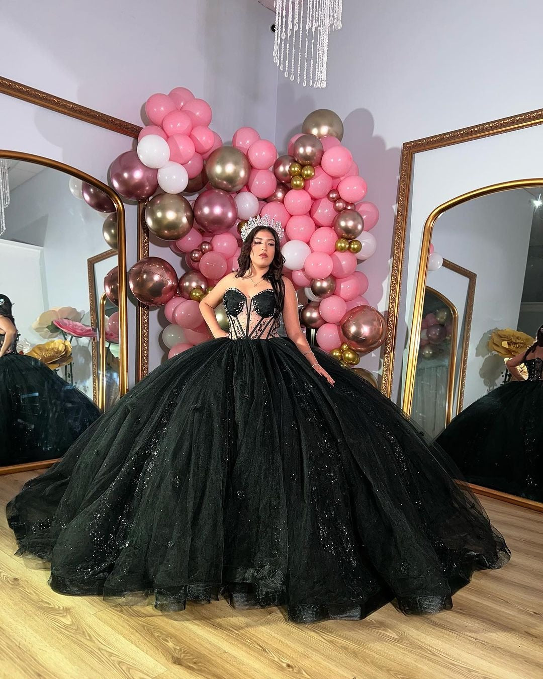 Exquisite Black Tulle Quinceanera Dress Sweetheart Neckline with Lace Appliques & Glitter Elegance for Sweet 16 & Evening Galas