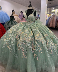 Exquisite Mint Green Ball Gown V-Neck Spaghetti Strap Lace Applique Quinceanera Dress for Sweet 16 & Princess Parties