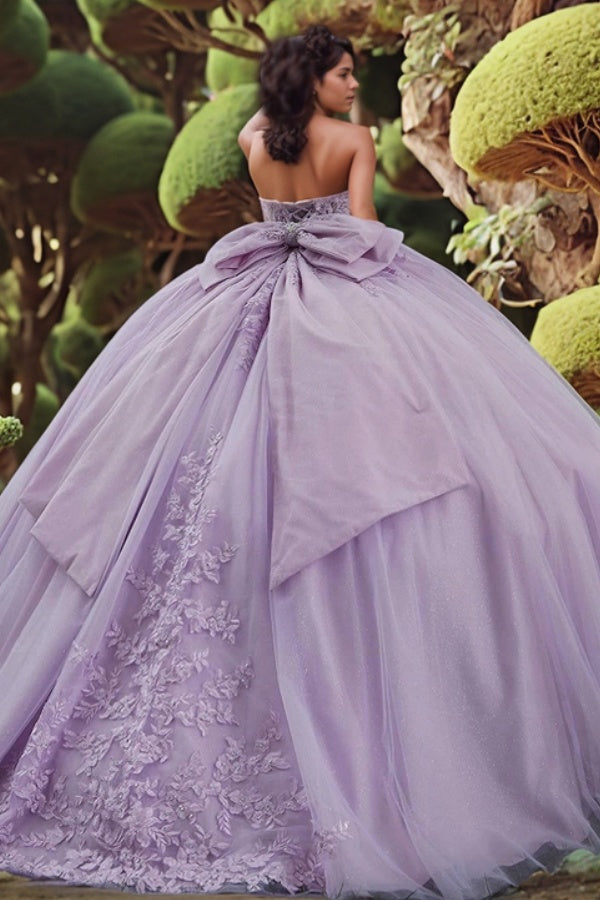 Exquisite Purple Quinceanera Dress Sweetheart Neckline Beaded 3D Flower Appliques & Lace-Up Bow Ball Gown for Sweet 16 & Special Occasions