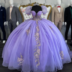 Lavender Tulle Quinceanera Dress Sweetheart Neckline Puffy Sleeves & Sweep Train with Lace Appliques
