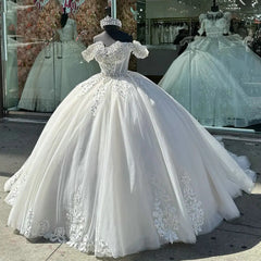 Exquisite Off-Shoulder Ball Gown Lace Appliques & Beaded Tulle Quinceanera Dress for Princess-Themed Sweet 16 & Birthday Celebrations