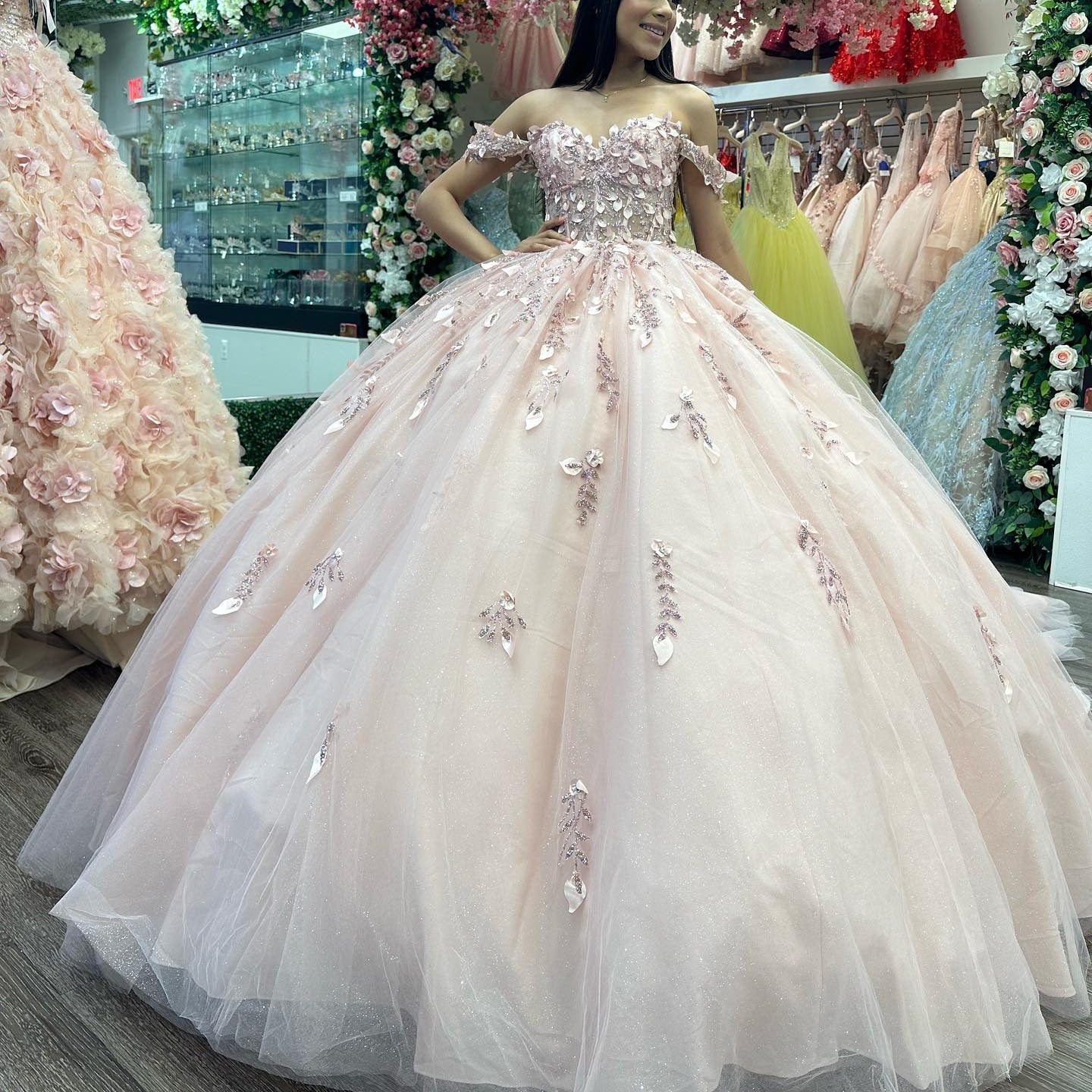 Off-Shoulder Ball Gown Lace Applique & Tulle Princess Dress for Quinceanera Sweet 16 and Evening Galas