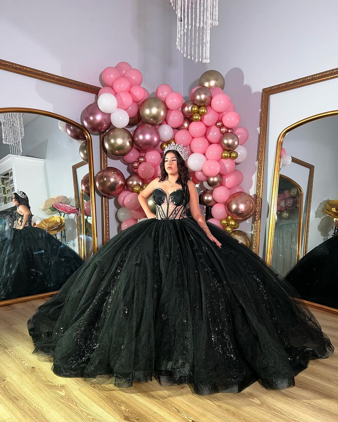 Exquisite Black Tulle Quinceanera Dress Sweetheart Neckline with Lace Appliques & Glitter Elegance for Sweet 16 & Evening Galas