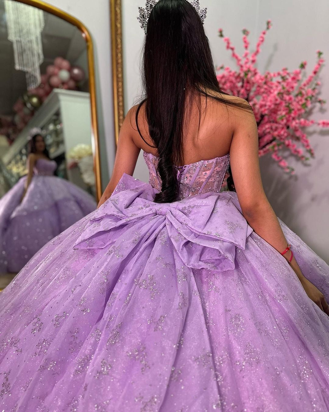 Strapless Lilac Tulle Quinceanera Dress Tiered Ball Gown with Bow Detail for Sweet 16 & Princess Evening Parties