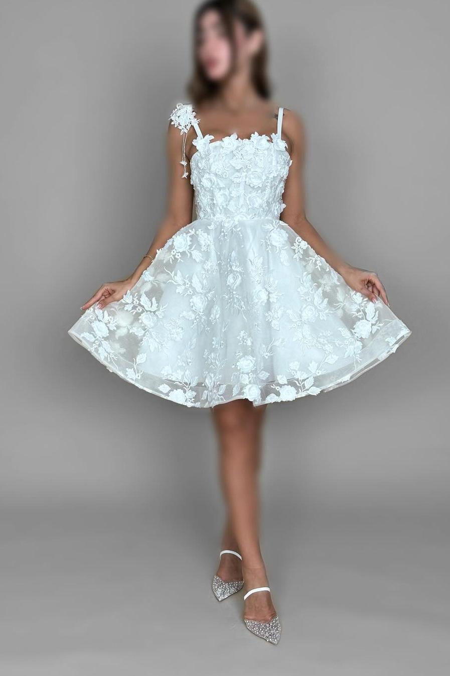 Spaghetti Strap Sleeveless A Line Formal Dress With Lace Appliques