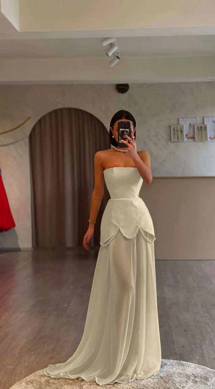 White Strapless Sleeveless Long Formal Dress With Pleated Beading