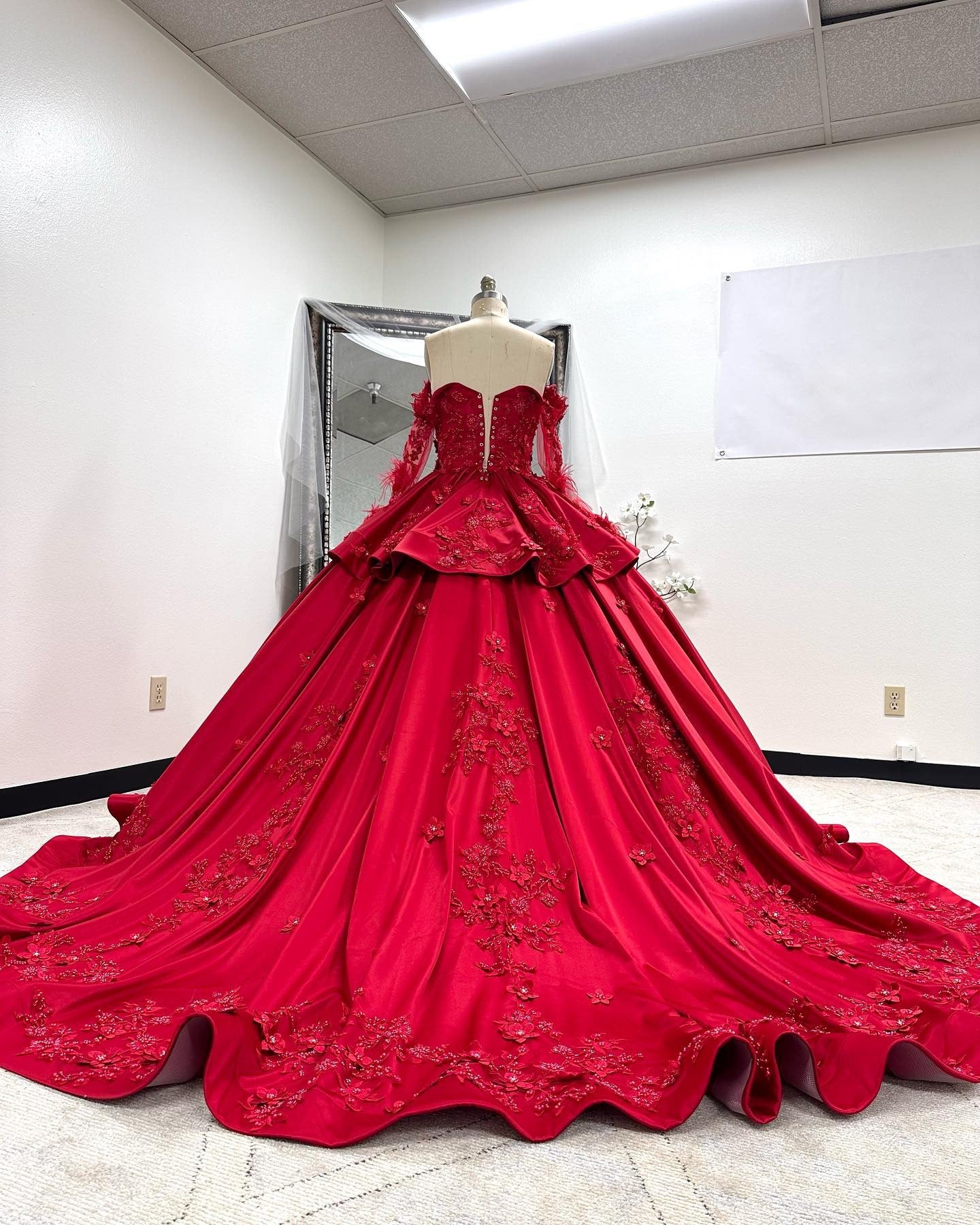 Off-Shoulder Long Sleeve Red Satin Quinceanera Dress with Floral Lace Appliques Perfect for Sweet 16 Celebrations