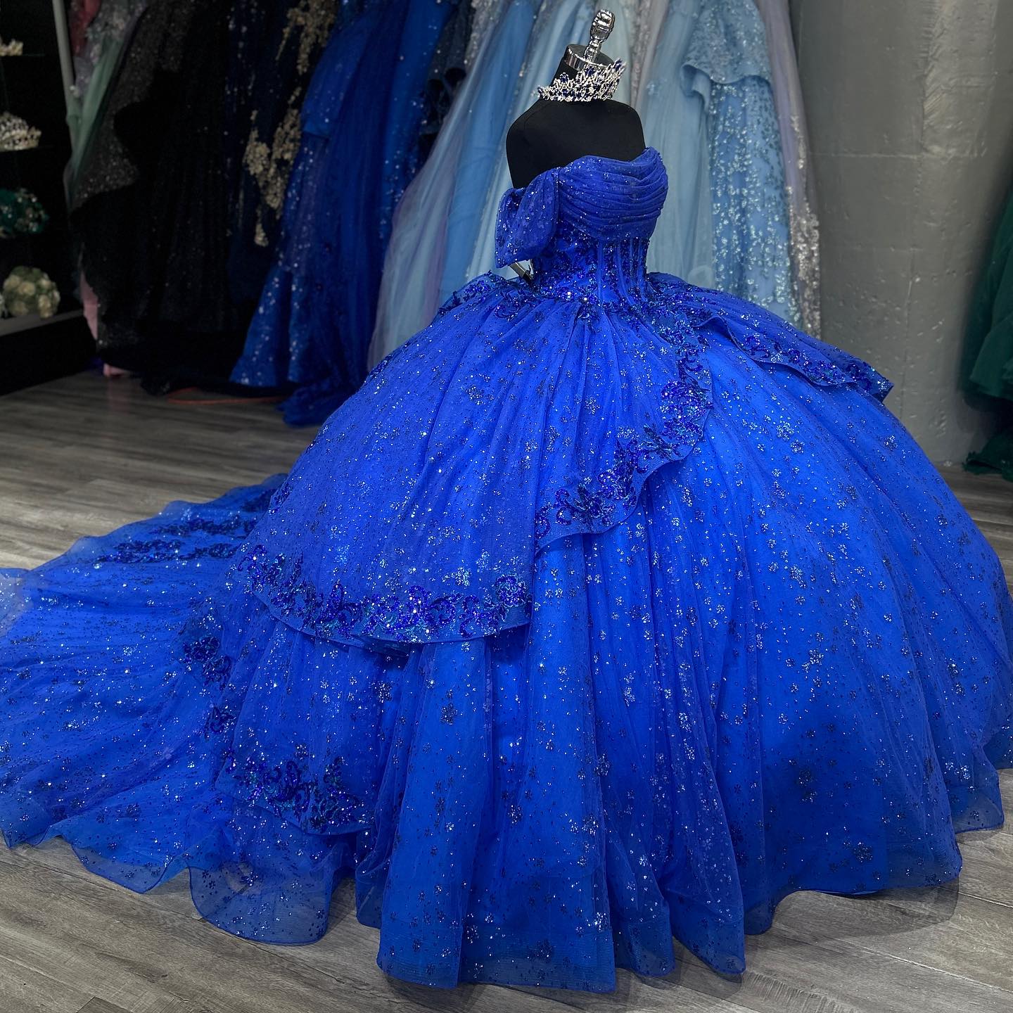 Royal Blue Off-Shoulder Ball Gown Sequined Pleated Tulle Quinceanera Dress for Sweet 16 & Formal Evenings