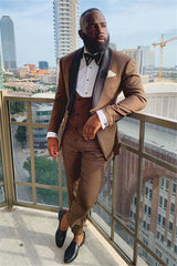 Newinlook High-Quality Brown Three-Piece Prom Suit with Black Shawl Lapel