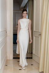 Long Slimming Sleeveless Formal Dress Flowy Backless With Pleated