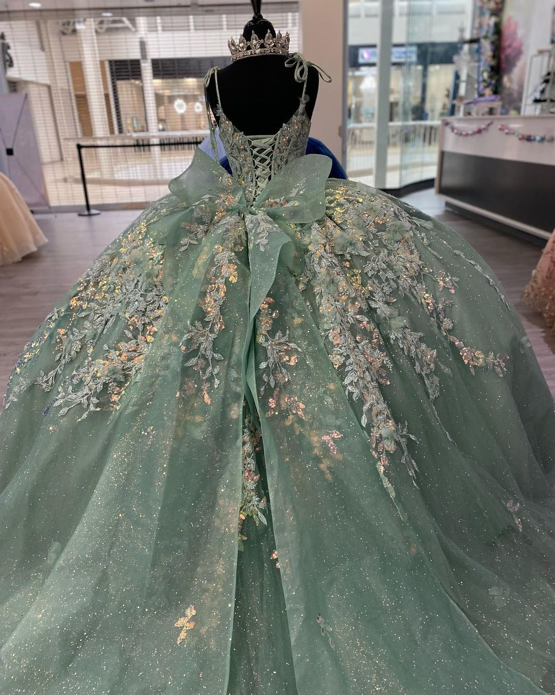 Exquisite Mint Green Ball Gown V-Neck Spaghetti Strap Lace Applique Quinceanera Dress for Sweet 16 & Princess Parties