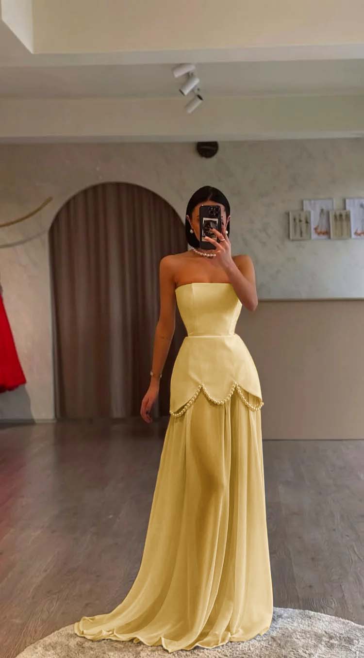 White Strapless Sleeveless Long Formal Dress With Pleated Beading