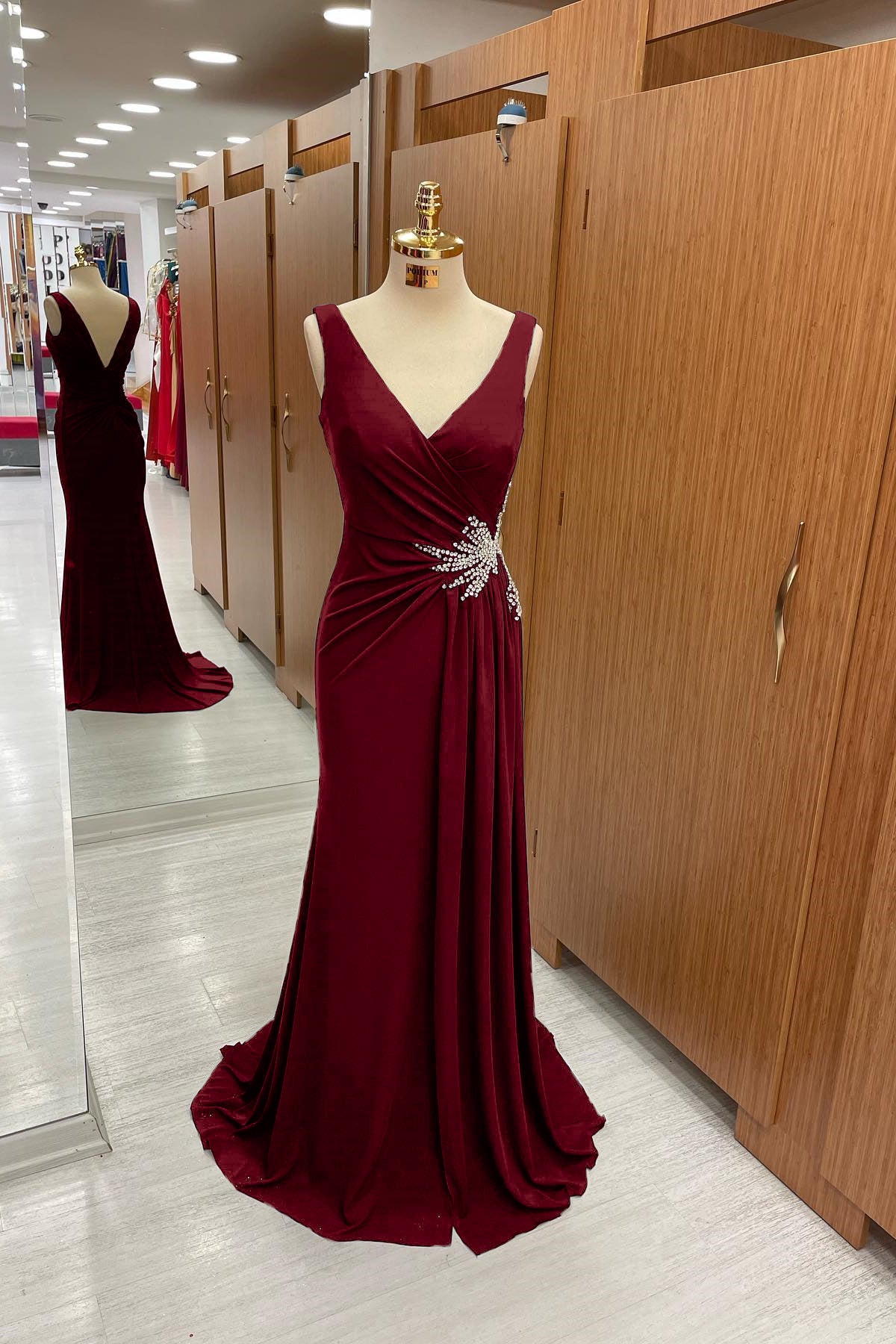 Amazing Dark Navy Straps V Neck Pleated Formal Dress With Rhinestone