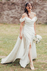 Gorgeous Long A-Line Elegant V-Neck Off-The Shoulder Split Front Strapless Wedding Dresses with Ruffles