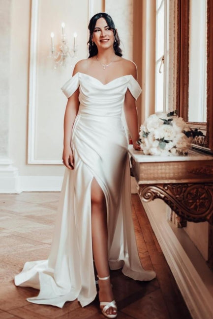 Gorgeous Long A-Line Elegant V-Neck Off-The Shoulder Split Front Strapless Wedding Dresses with Ruffles
