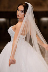 Charming Long Floor-Length Sleeveless Sweetheart Ball Gown Lace Wedding Dresses with Appliques