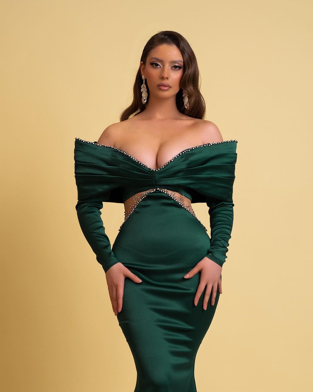 Designer Long Dark Green Mermaid Dress Off-the-shoulder Style With Rhi Newinlook Designer Long Dark Green Mermaid Dress Off-the-shoulder Style With Rhi Newinlook