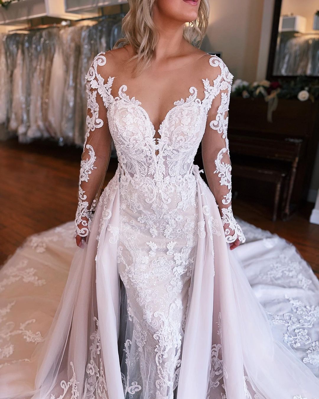 Fabulous Long Mermaid Backless V-neck Lace Wedding Gown With Detachabl – Newinlook Fabulous Long Mermaid Backless V-neck Lace Wedding Gown With Detachabl – Newinlook