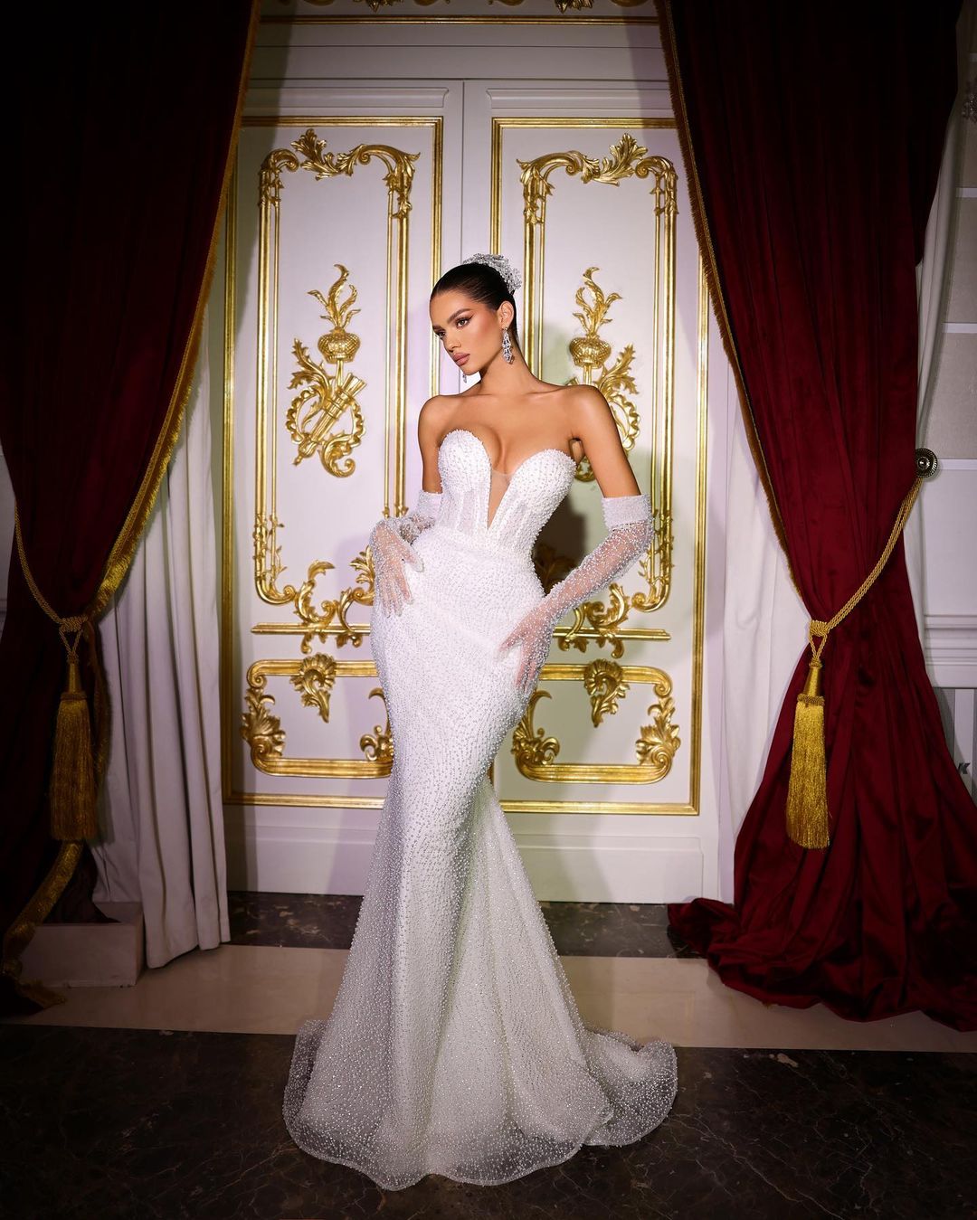 Lavish Long Ivory V-neck Mermaid Sleeveless Sequined Beaded Bridal Dress with Detachable Train