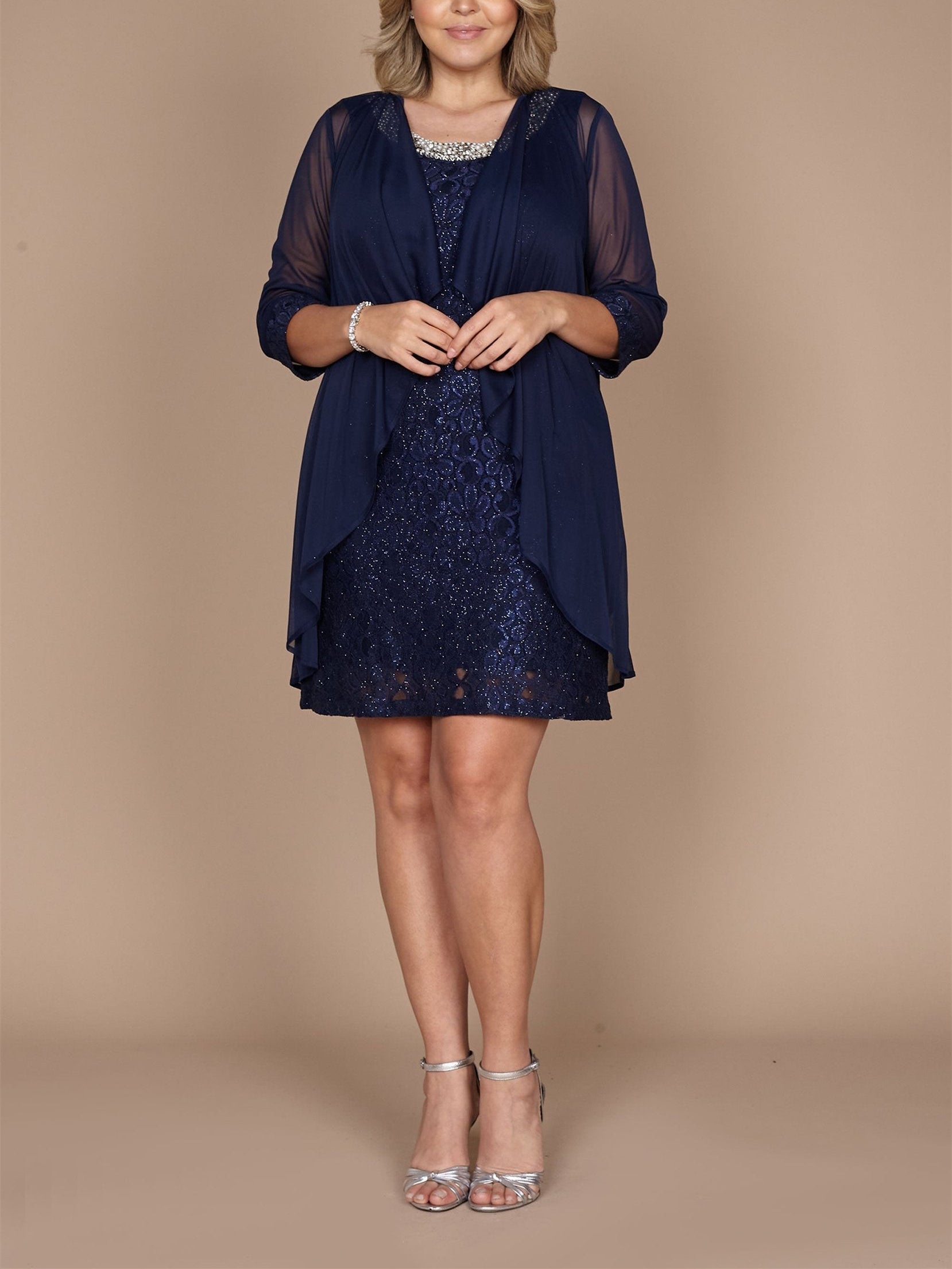 Short Lace Sheath/Column Jewel Neck Mother of the Bride Dresses