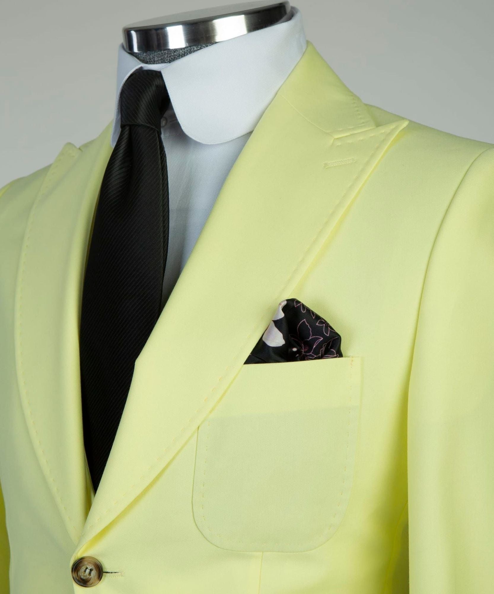 Ralph Stylish Light Yellow Peak Lapel Three-Piece Business Men’s Suits