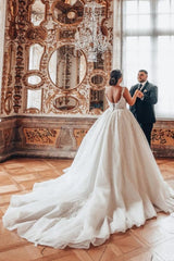 Luxury Sweetheart Ball Gown Straps Stain Wedding Dress with Appliques