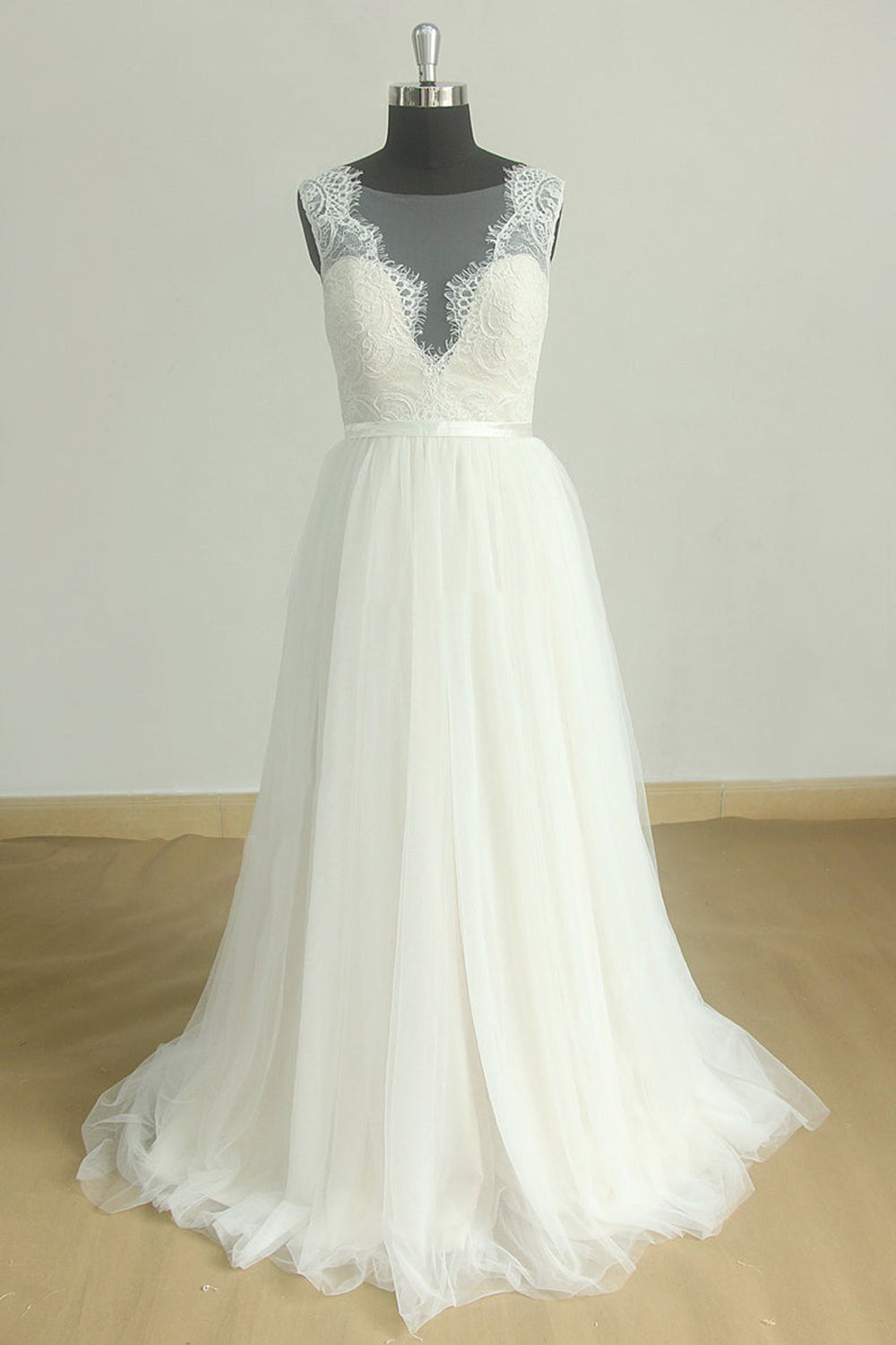 Affordable Jewel Sleeveless Tulle Wedding Dress Appliques Ruffles White Bridal Gowns On Sale