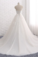 Affordable Spaghetti Straps Sleeveless Lace Wedding Dresses A-line Tulle Ruffles Bridal Gowns On Sale