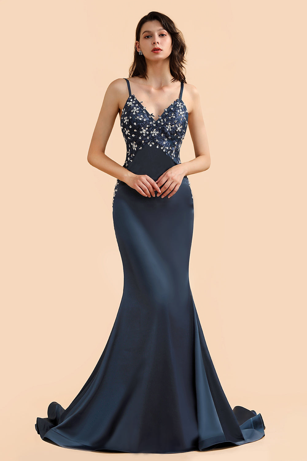 Affordable Spaghetti Straps V-Neck Prom Dresses Sleeveless Appliques Beadings Party Dresses Online