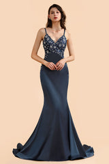 Affordable Spaghetti Straps V-Neck Prom Dresses Sleeveless Appliques Beadings Party Dresses Online