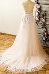 Affordable Straps V-neck Champagne Wedding Dresses A-line Applique Tuelle Bridal Gowns On Sale
