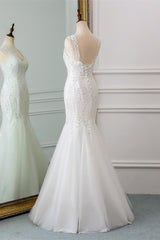 Affordable V-Neck Appliques Mermaid Wedding Dresses with Beadings Online