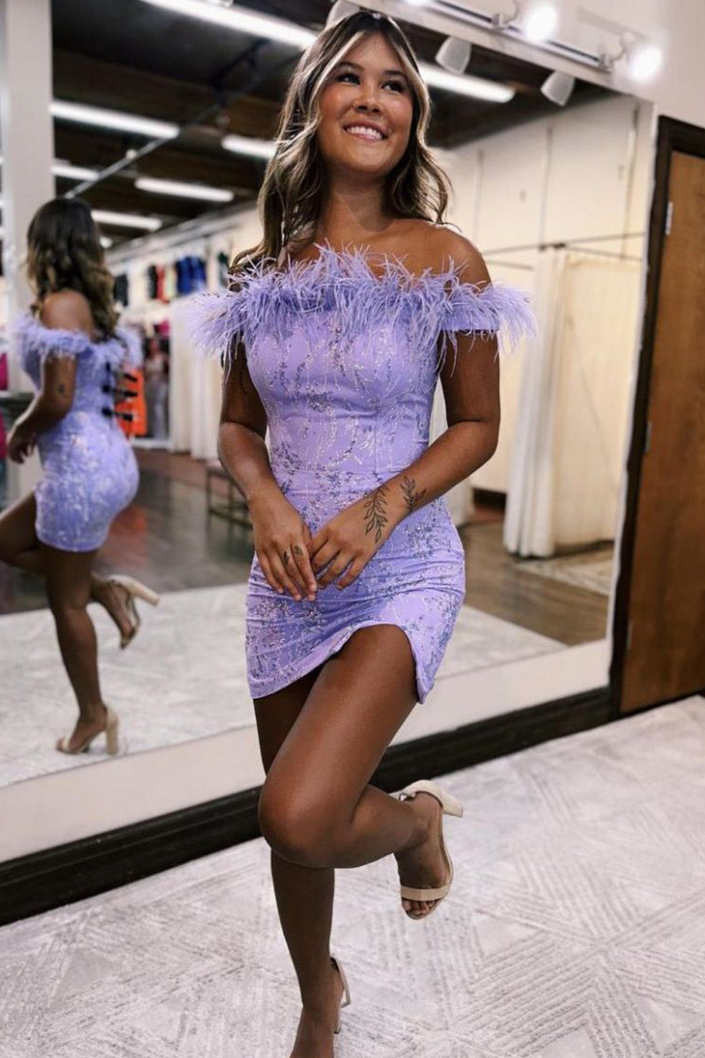 Bodycon Charming Lilac Off-the-Shoulder Homecoming Dress with Feather Newinlook Bodycon Charming Lilac Off-the-Shoulder Homecoming Dress with Feather Newinlook