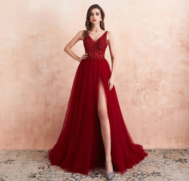 burgundy sleeveless lace dress Chic Burgundy A Line Sweetheart Sleeveless Lace Short Tulle Homecoming cathyprom